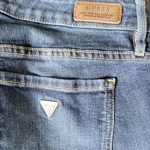 Guess size 31 short mid rise